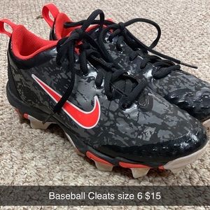 Boy’s Nike Baseball Cleats - size 6
